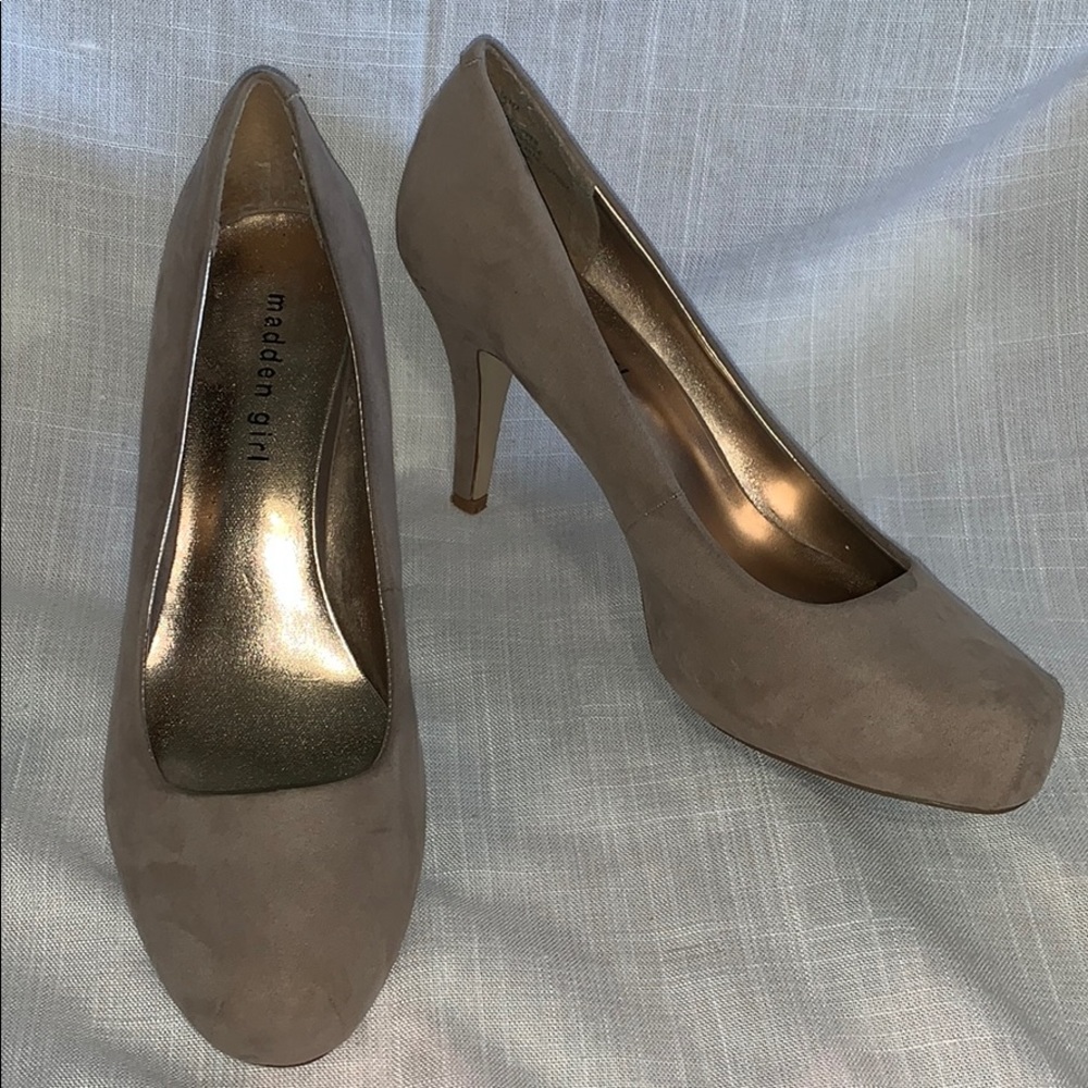 Madden Girl Nude Suede Heels : Women’s Size 9.5